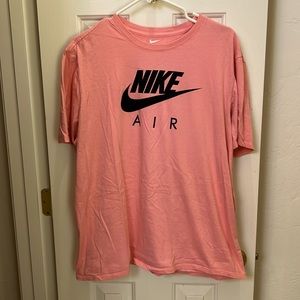 Nike Men’s XL tee Pink with black logo